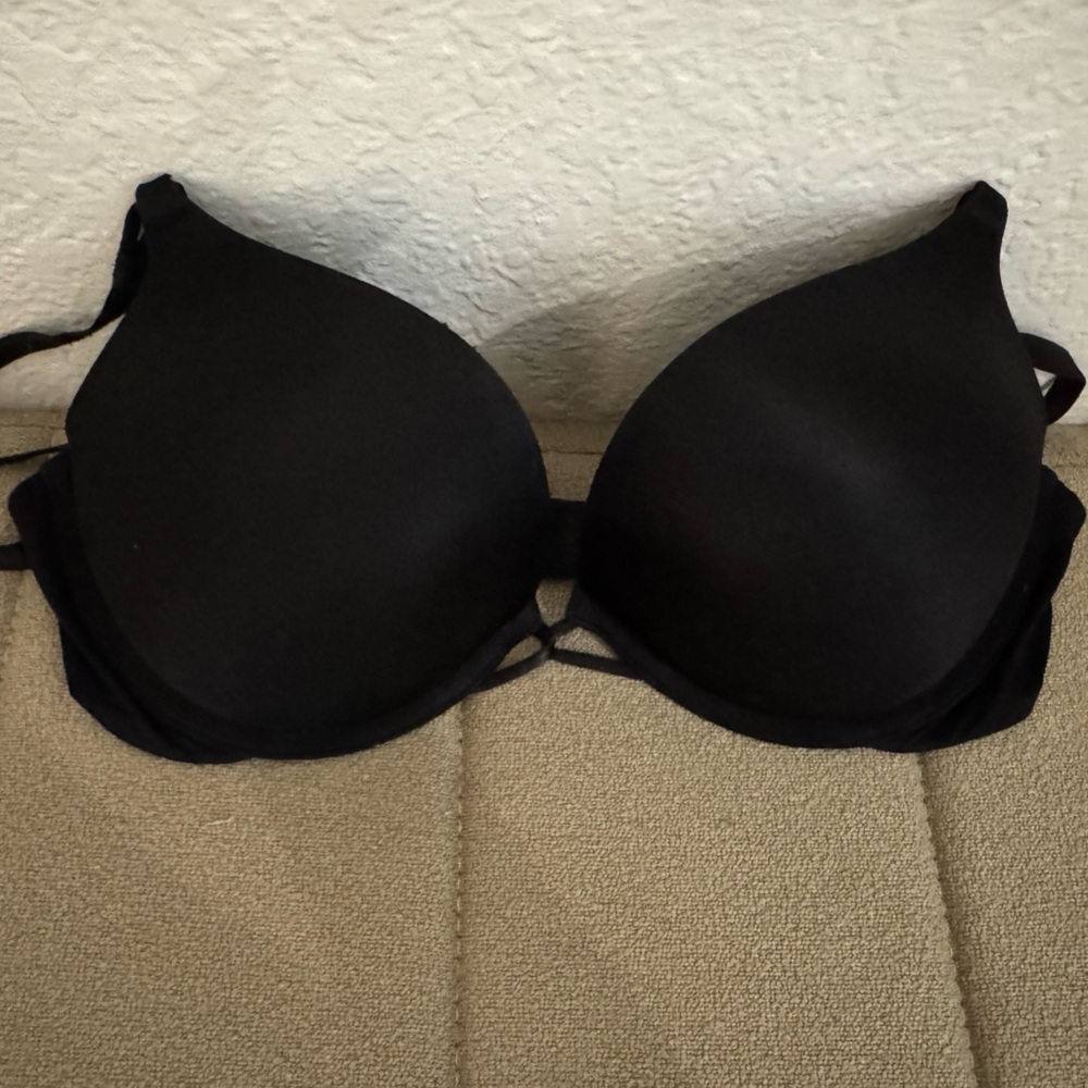 Victoria's Secret Bombshell Plunge Black Bra
